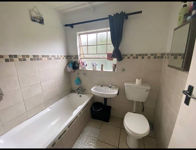 2 BEDROOM SECTIONAL TITLE FOR SALE IN RAVENSWOOD